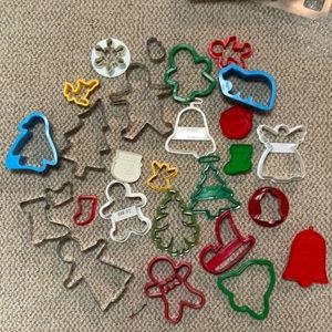 Lot of random Christmas cookie cutters